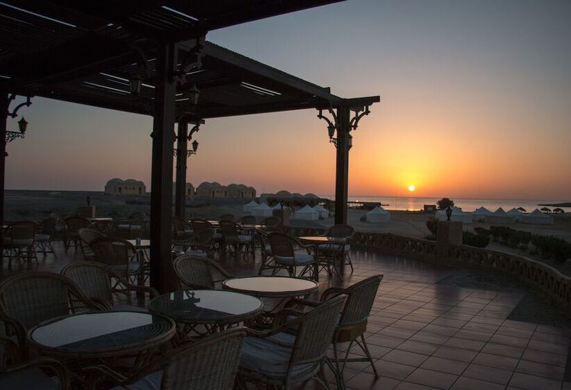 هتل Marsa Nakari Village