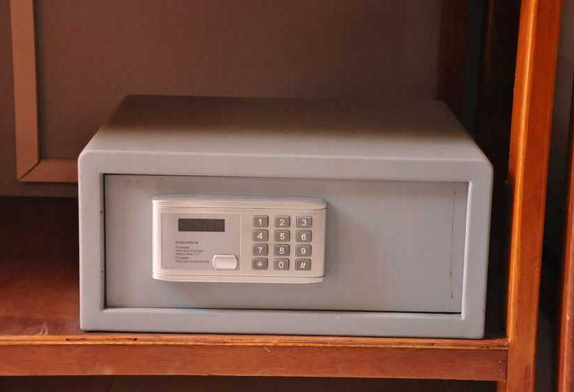 Отель Pilgrims Kitchen & Inn