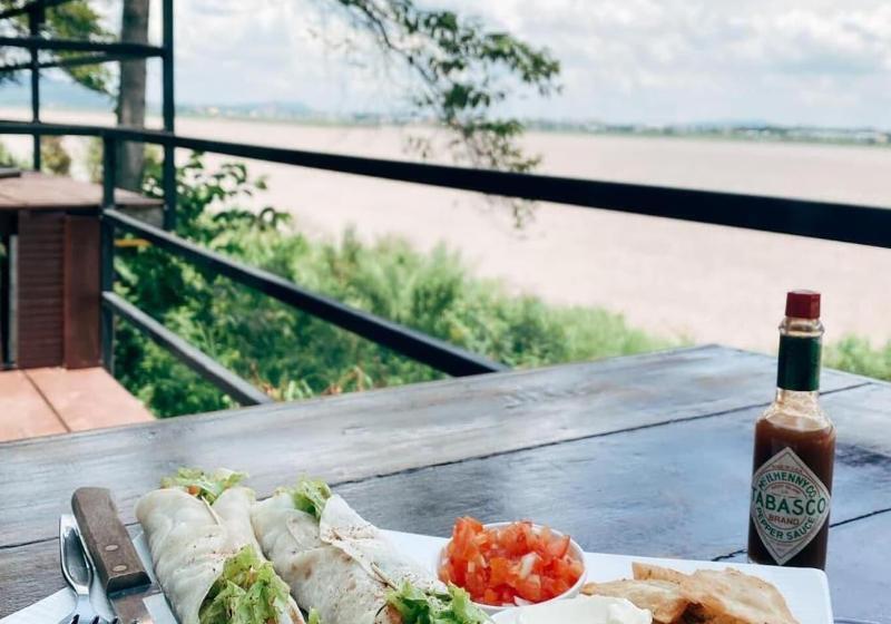 Отель Pilgrims Kitchen & Inn