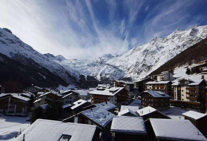 ホテル The Capra Saasfee