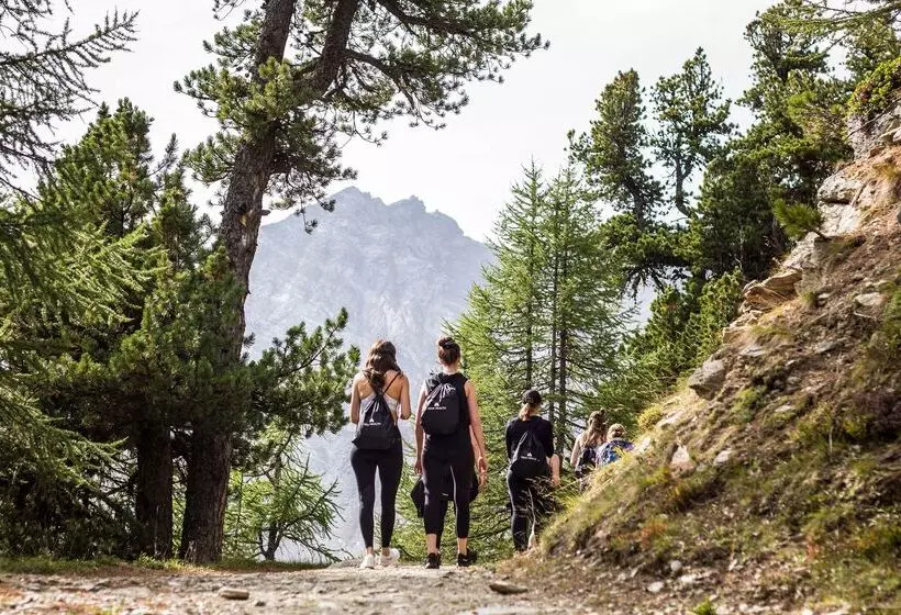 ホテル The Capra Saasfee