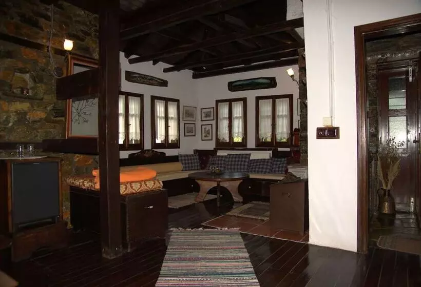 ペンション Apalni Cottage