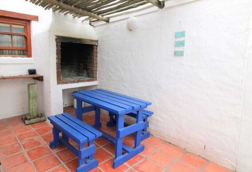 膳宿费 Baywatch Guest House