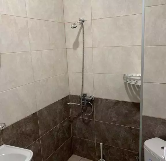 تختخواب و صبحانه Kard House