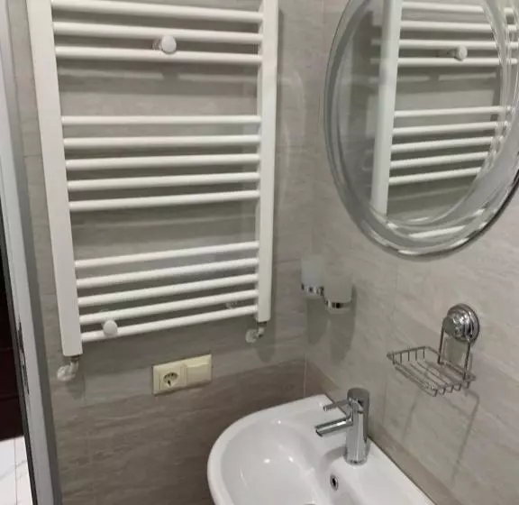 تختخواب و صبحانه Kard House
