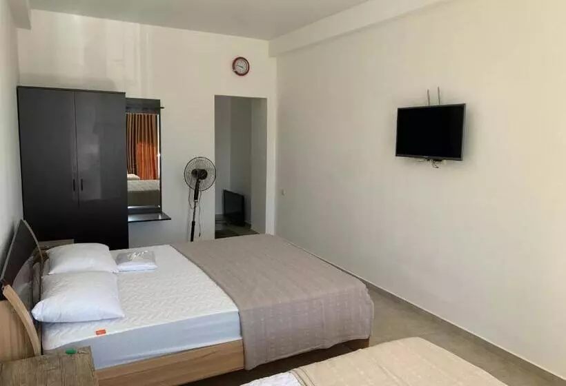 تختخواب و صبحانه Kard House