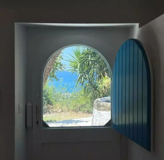 ベッドアンドブレックファースト La Casa Del Nespolo   Exclusive Country Suites   Seaview Pool & Self Check In