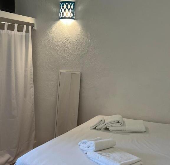 Bed and Breakfast La Casa Del Nespolo Exclusive Country Suites Seaview Pool & Self Check In