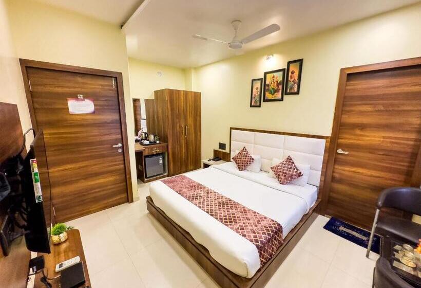 Hotel Hillcrest Palace