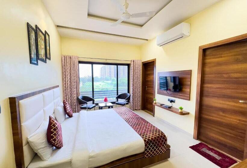 Hotel Hillcrest Palace