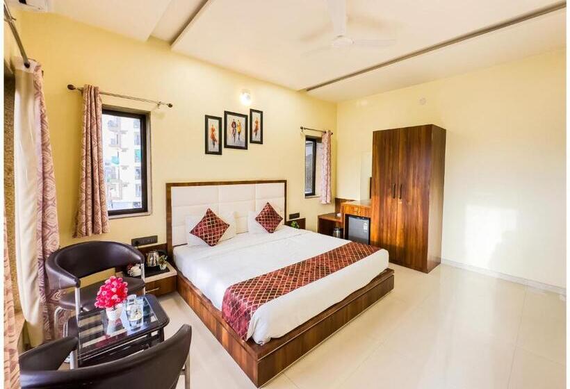 Hotel Hillcrest Palace