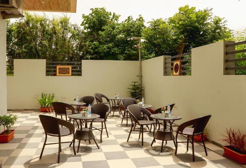 Hotel Hillcrest Palace