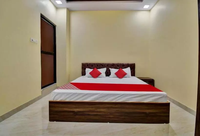Oyo Flagship Hotel Prateek