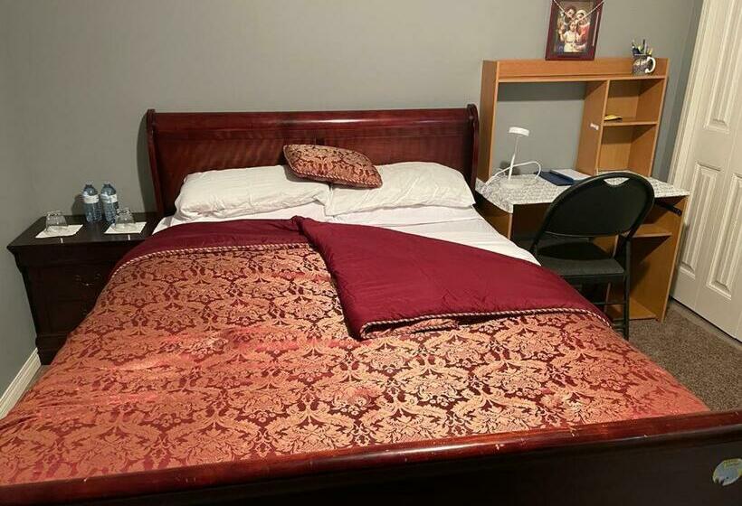 پانسیون Divine Homes