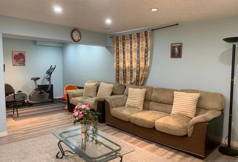 پانسیون Divine Homes