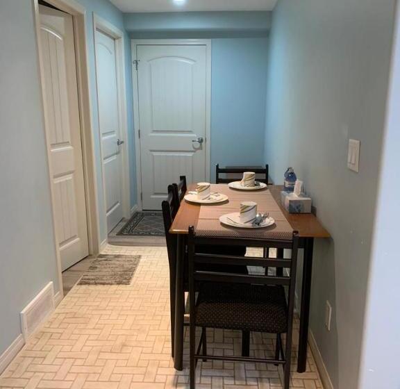 پانسیون Divine Homes