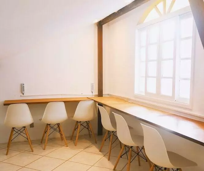 Sea Wolf Hostel   Lagoa Da Conceição