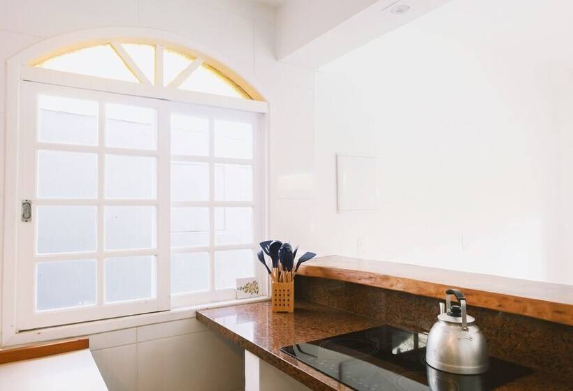 Sea Wolf Hostel   Lagoa Da Conceição