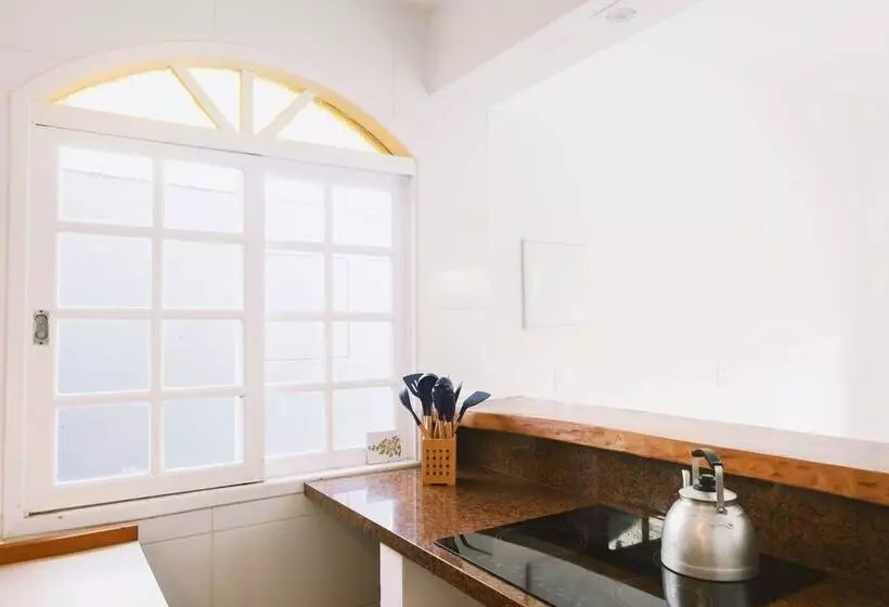 Sea Wolf Hostel   Lagoa Da Conceição