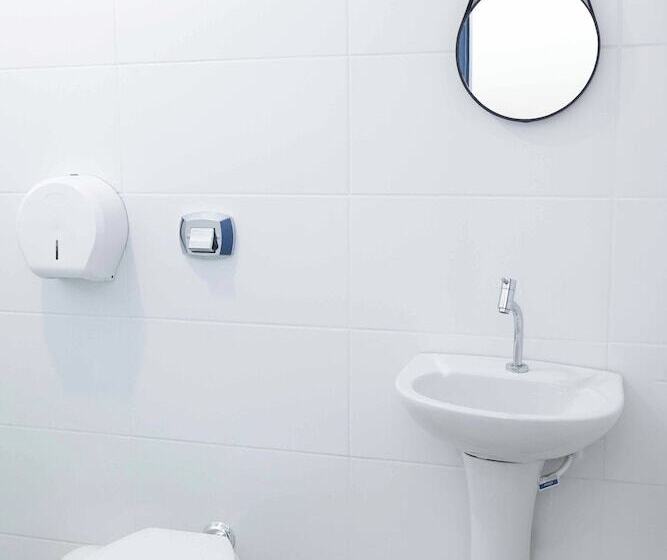 Sea Wolf Hostel   Lagoa Da Conceição