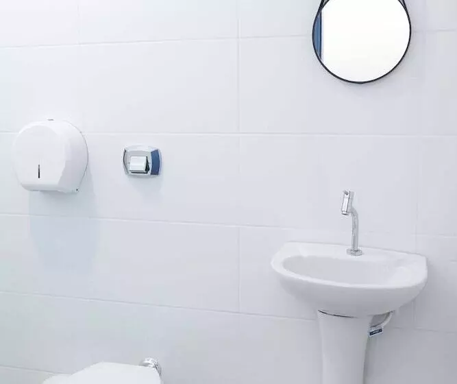 Sea Wolf Hostel   Lagoa Da Conceição