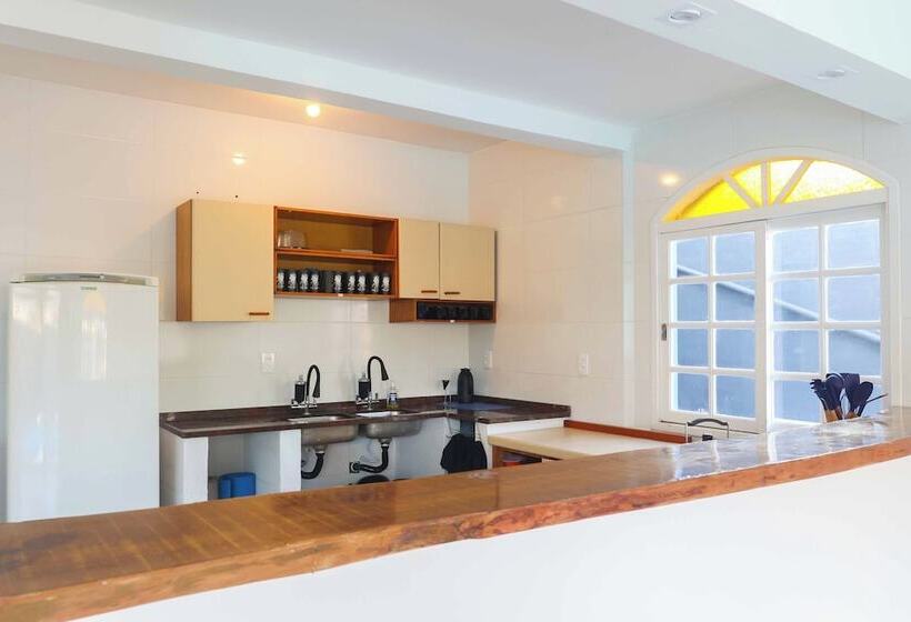 Sea Wolf Hostel   Lagoa Da Conceição