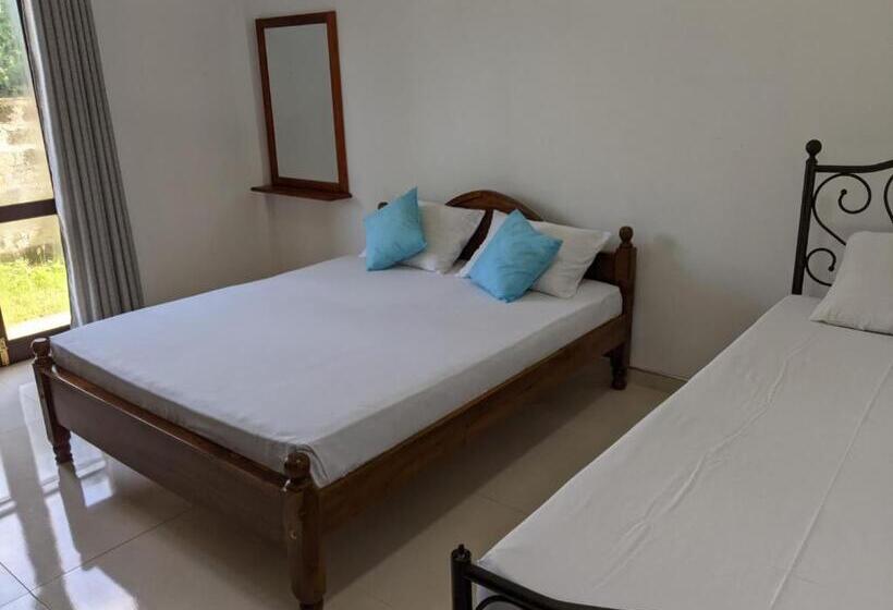 فندق صغير Nin Resort