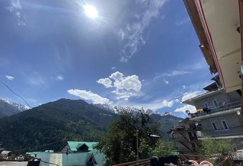 ユースホステル Vashishth X One Light Stays