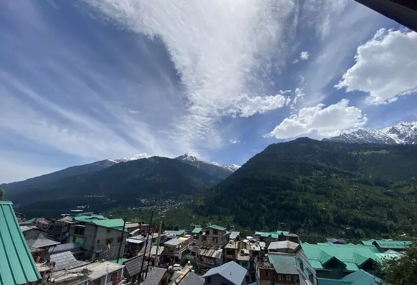 ユースホステル Vashishth X One Light Stays