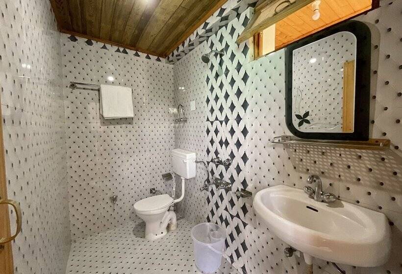 Ostello Vashishth X One Light Stays