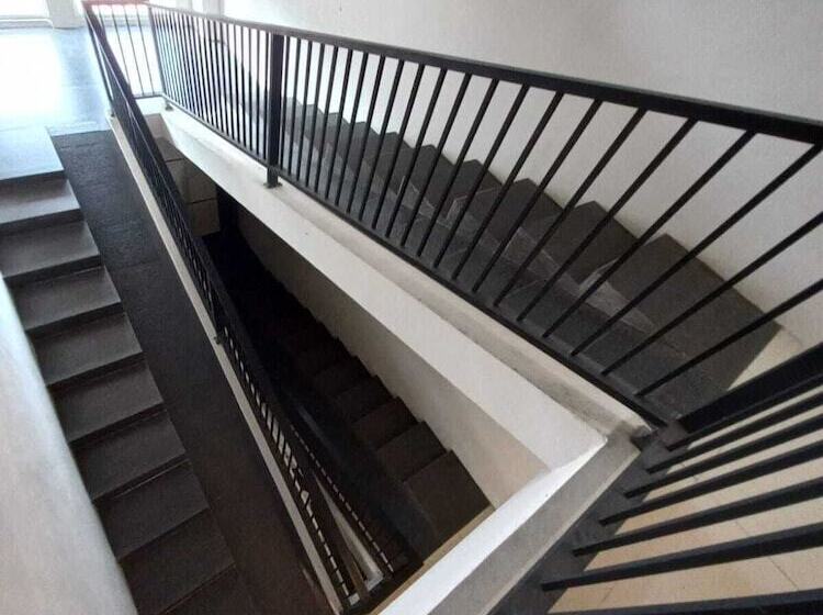 Otel Cendana Coliving Solo Baru