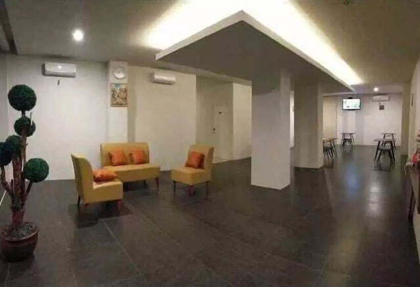 Hotelli Cendana Coliving Solo Baru