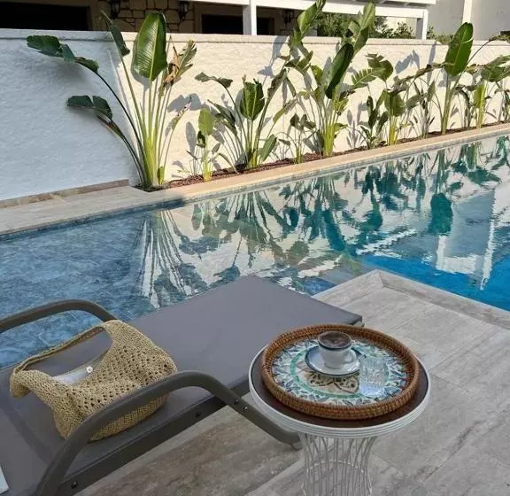 Hotelli Hatica By Fora Alaçatı