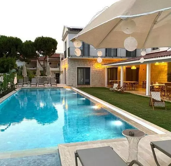 Hotelli Hatica By Fora Alaçatı