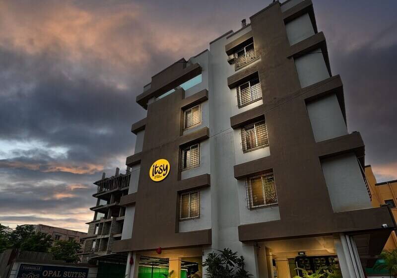 Itsy Hotels Opal Suites, Mundhwa, Near Koregaon Park