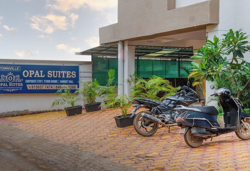 Itsy Hotels Opal Suites, Mundhwa, Near Koregaon Park