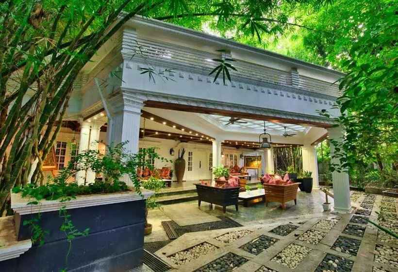 リゾートホテル Softouch Ayurveda Village Kerala