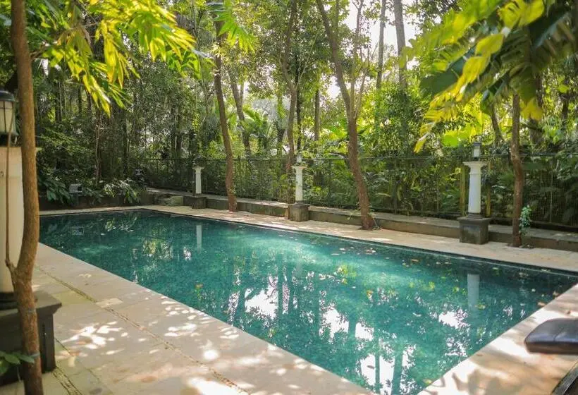 リゾートホテル Softouch Ayurveda Village Kerala