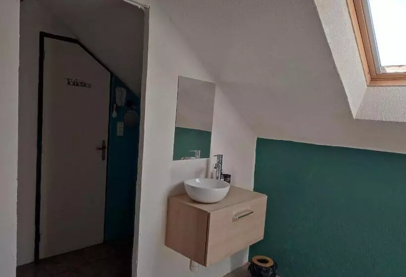 Aamiaismajoitus (B&B) õ 2040