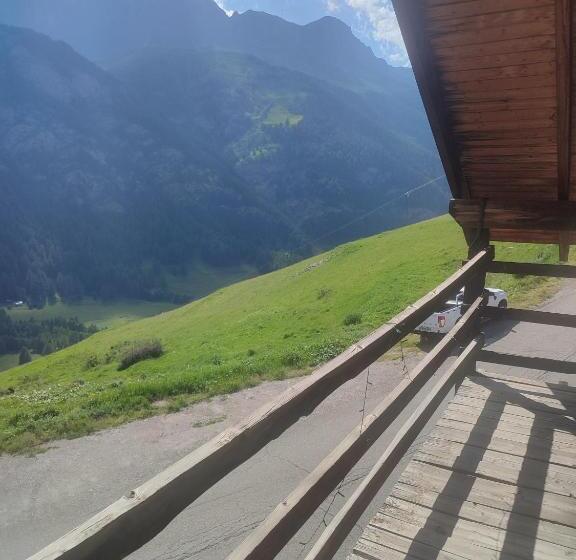 مبيت وإفطار õ 2040