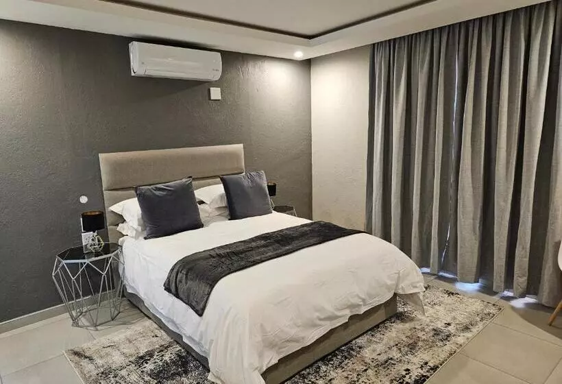 ベッドアンドブレックファースト Elson Manor Guesthouse