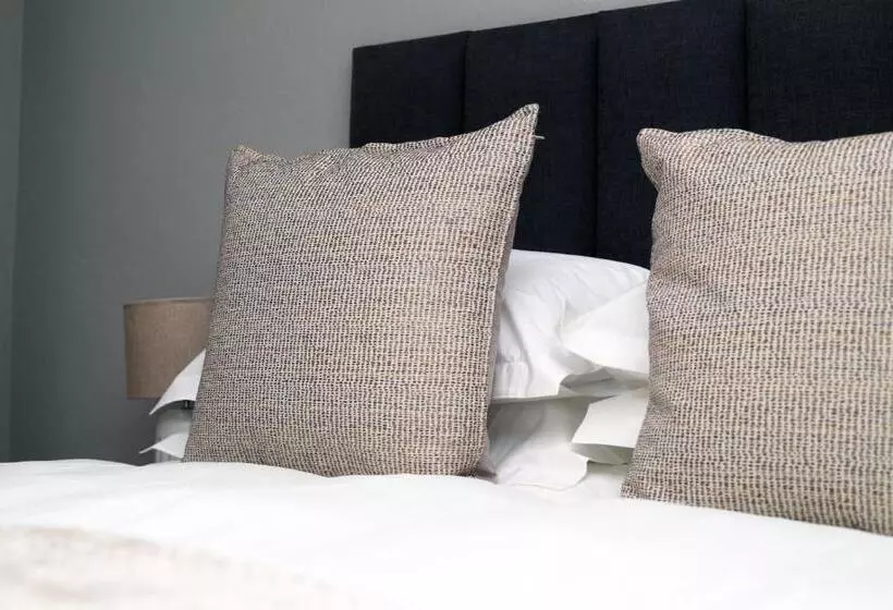 ベッドアンドブレックファースト Elson Manor Guesthouse