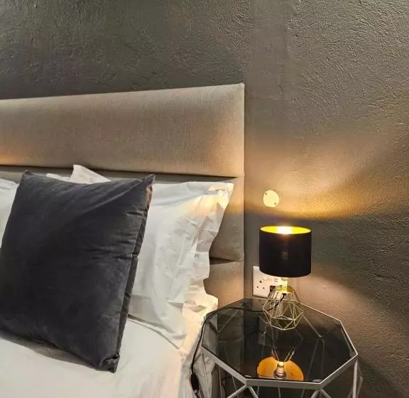 ベッドアンドブレックファースト Elson Manor Guesthouse