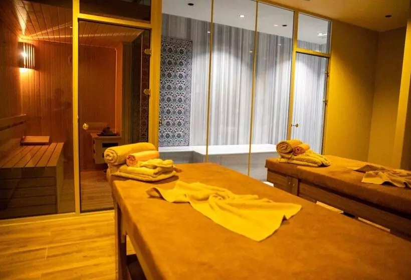 Blue Vista Hotel & Spa