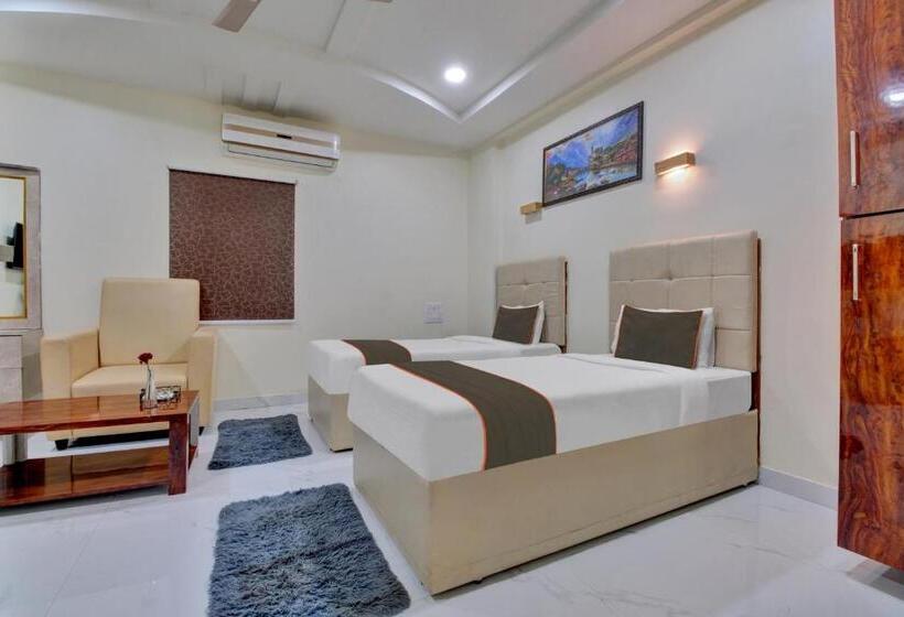 Collection O Hotel Mango Tree