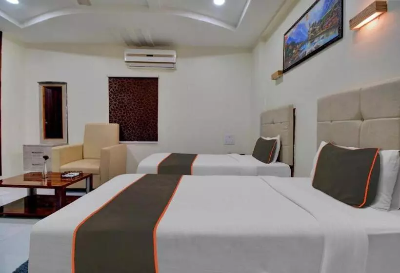 Collection O Hotel Mango Tree