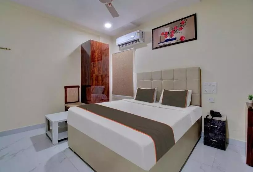 Collection O Hotel Mango Tree