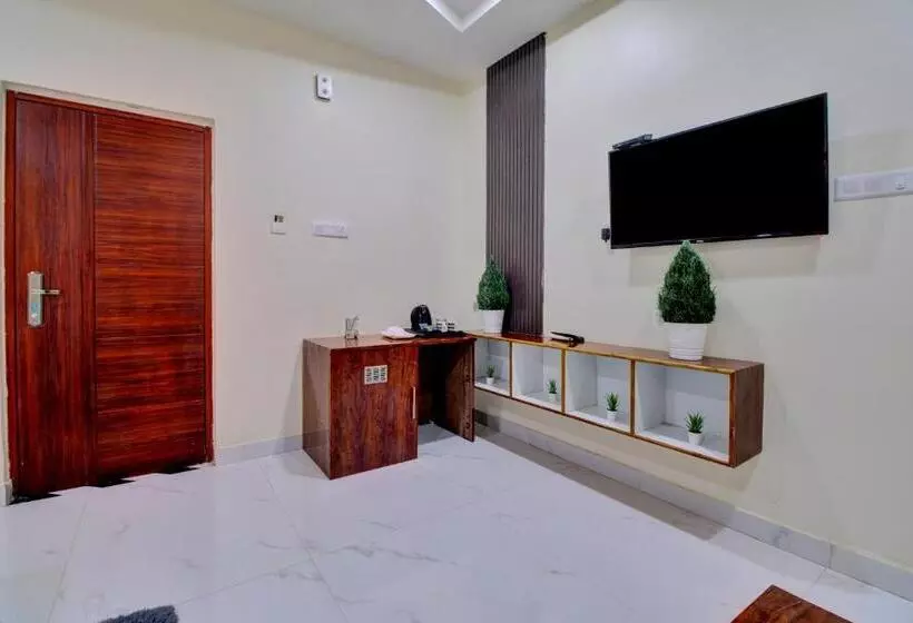 Collection O Hotel Mango Tree