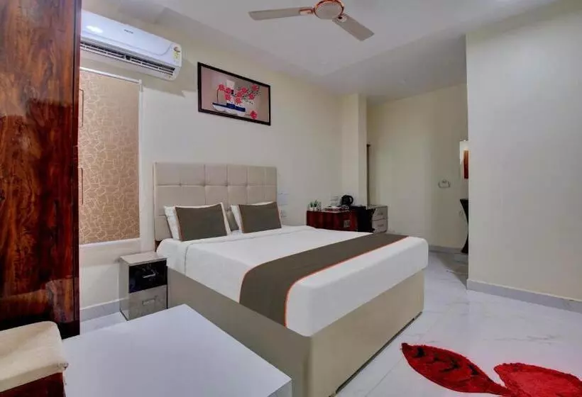 Collection O Hotel Mango Tree