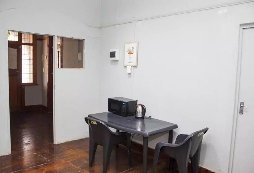 ペンション Gielex Guest House